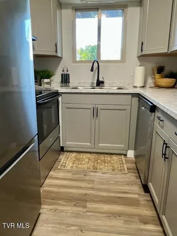 $119,500 | 1225 Carriage Circle, Unit 101, Bristol, VA 24201