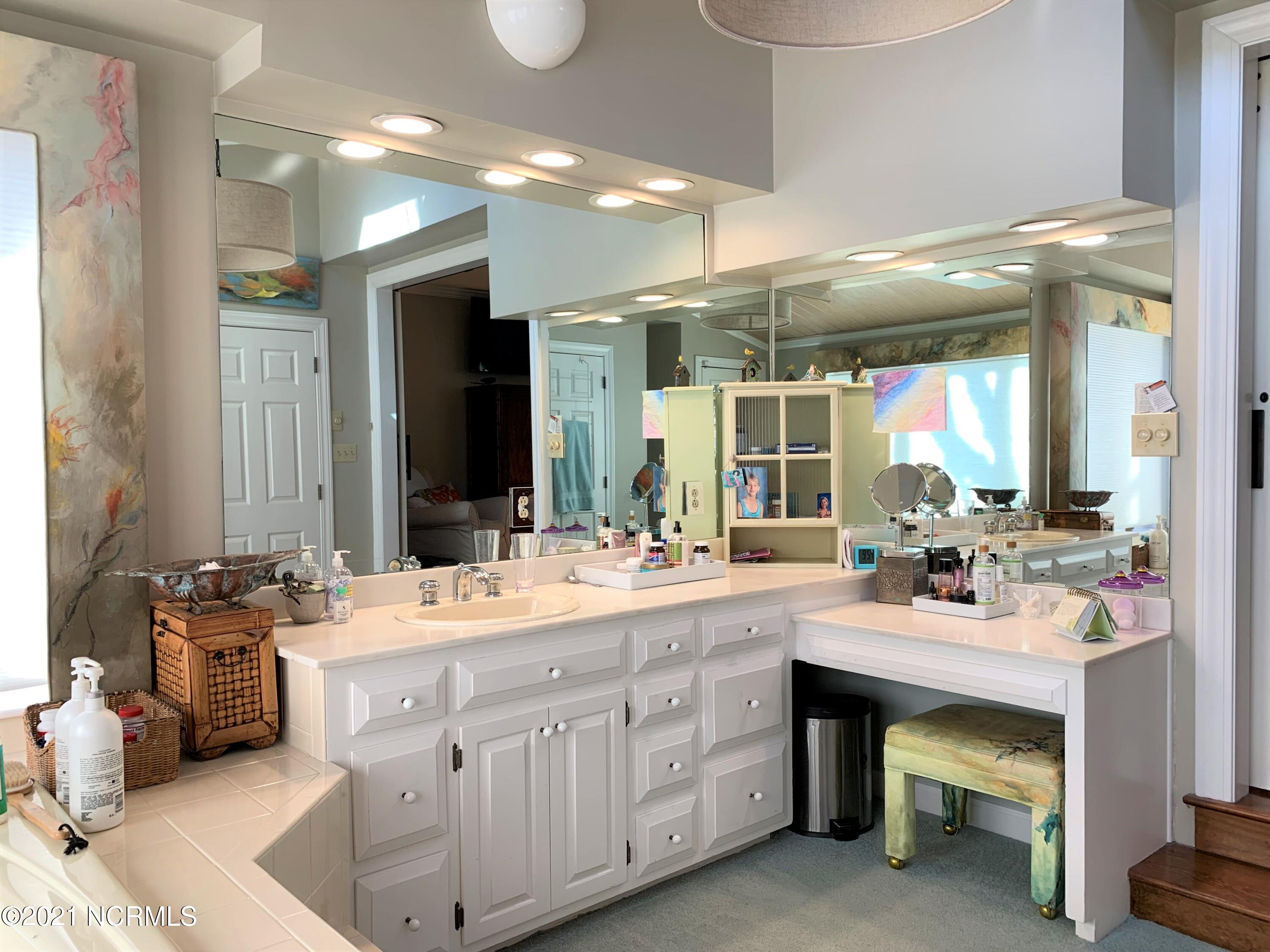 2419 Tram Road New Bern, NC 28562 - Photo 26 of 48 28-SECOND MASTER BATH