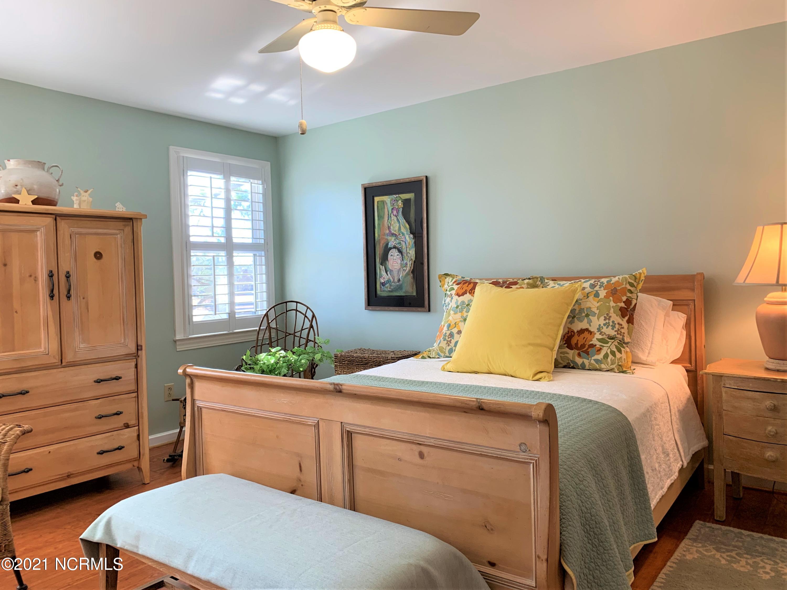2419 Tram Road New Bern, NC 28562 - Photo 27 of 48 29-BEDROOM 2 UP