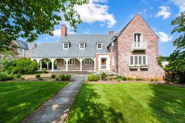 $799,000 | 113 Oakwood Place, Lynchburg, VA 24503