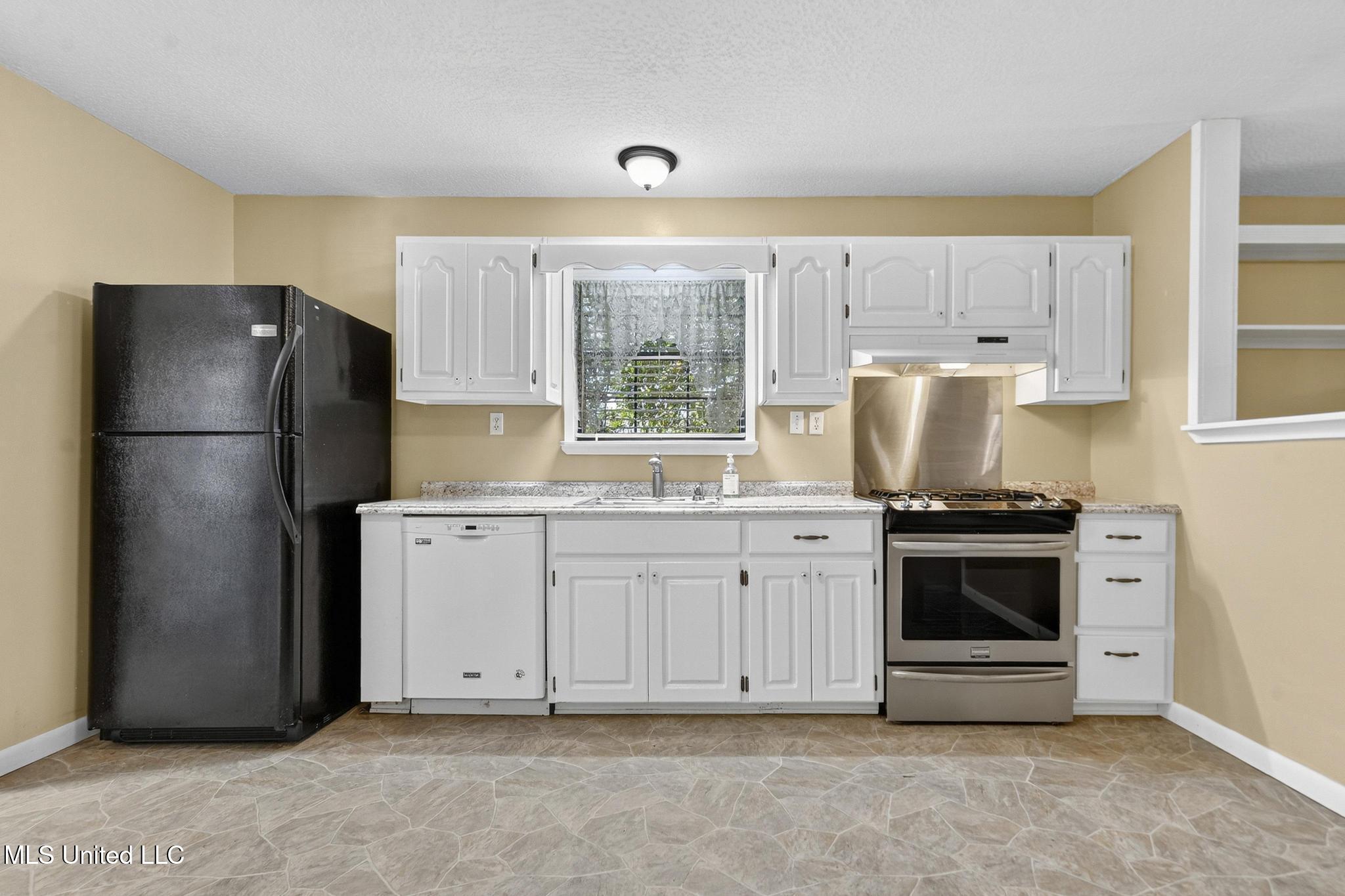 269 Howell-Mill Road Lucedale, MS 39452 - Photo 7 of 21 007