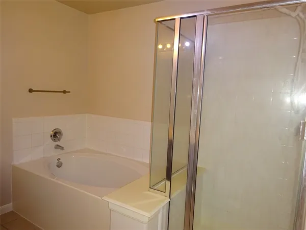 $1,700 | 4918 Landward Lane, Houston, TX 77086
