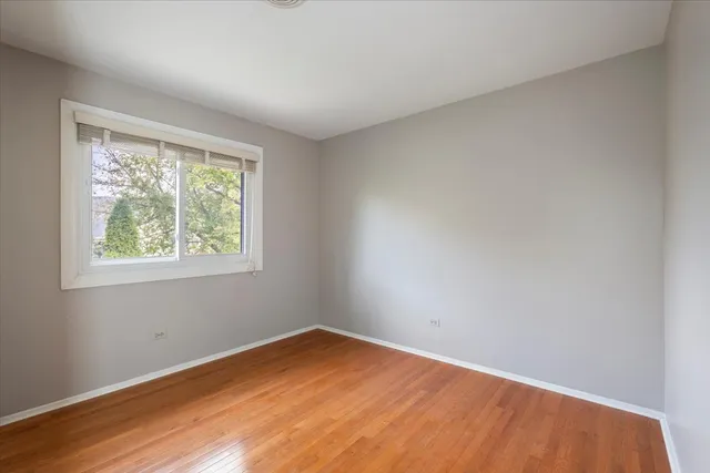 $250,000 | 650 Cress Creek Lane, Crystal Lake, IL 60014