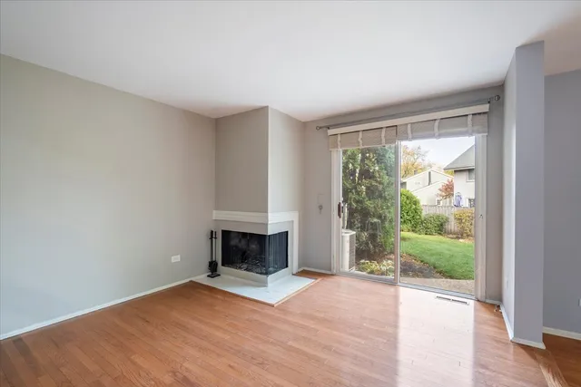 $250,000 | 650 Cress Creek Lane, Crystal Lake, IL 60014