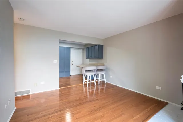 $250,000 | 650 Cress Creek Lane, Crystal Lake, IL 60014