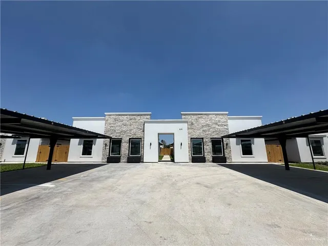 $1,300 | 2101 Selena Street, Unit 3, Mission, TX 78572