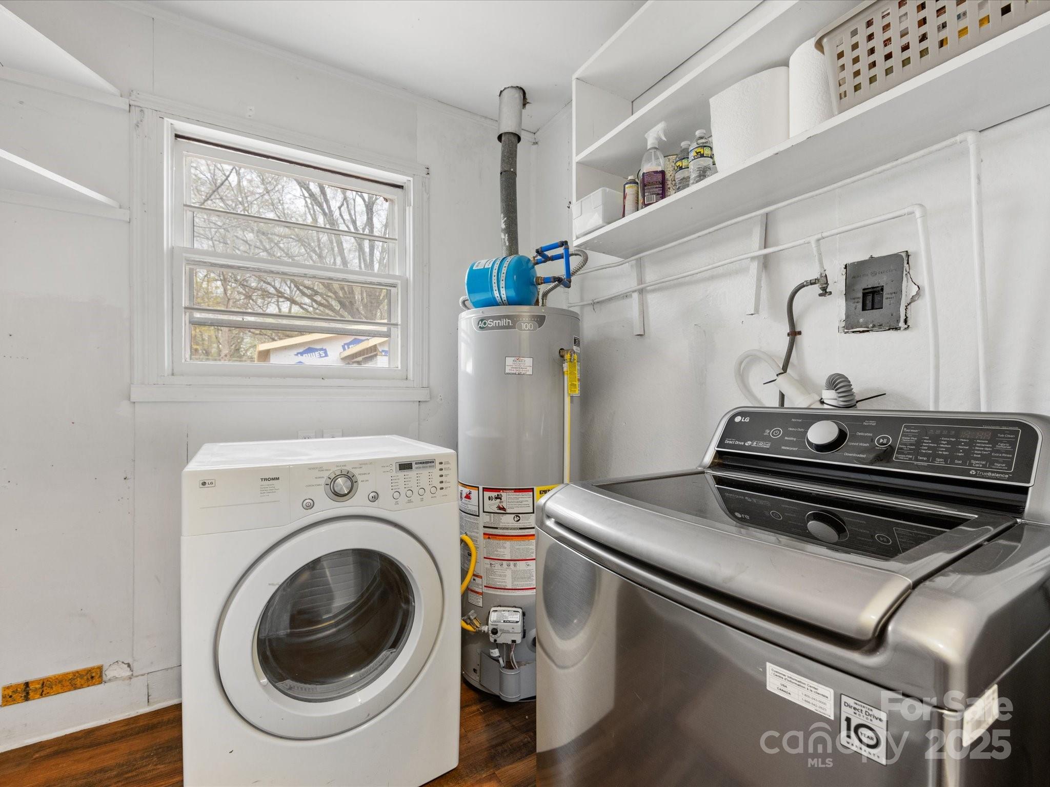 2908 Enfield Road Charlotte, NC 28205 - Photo 32 of 32 a view of a livingroom with washer and dryer