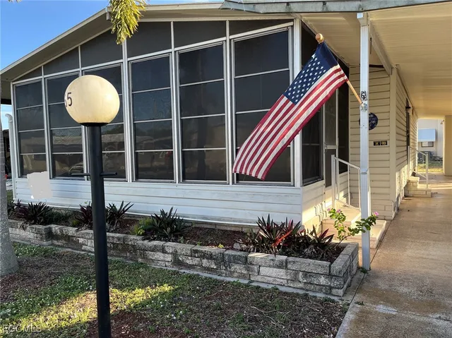 $150,000 | 65 Sunset Circle, North Fort Myers, FL 33903