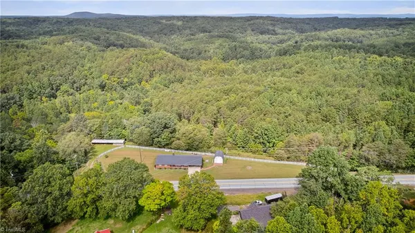 $329,500 | 2587 Highway 8, Danbury, NC 27016