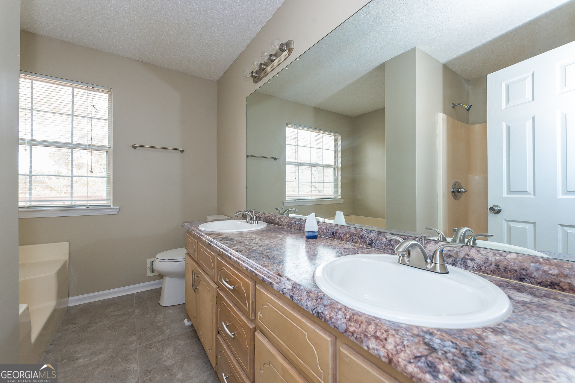 205 Briarpatch Court Stockbridge, GA 30281 - Photo 12 of 15