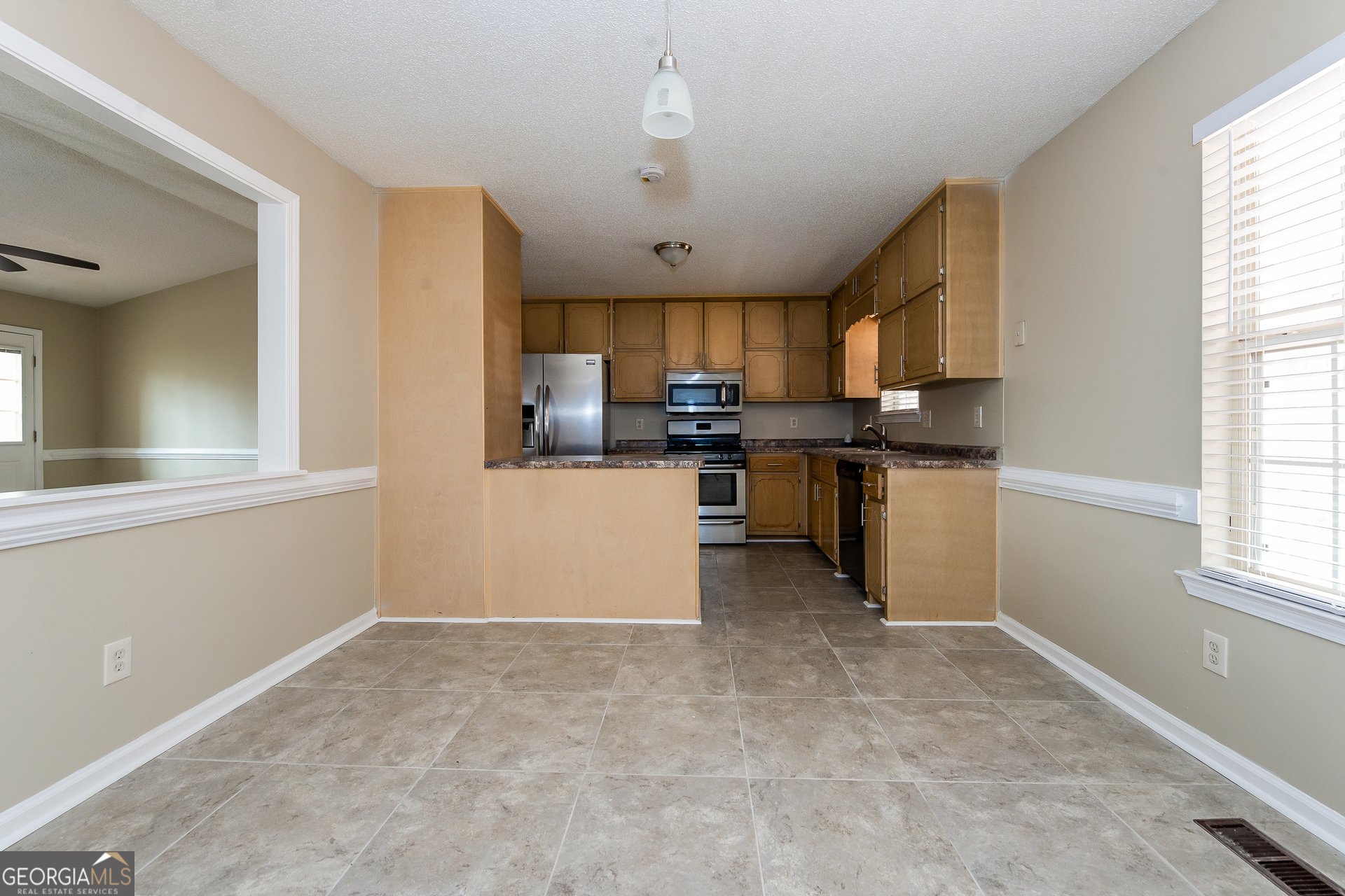 205 Briarpatch Court Stockbridge, GA 30281 - Photo 5 of 15