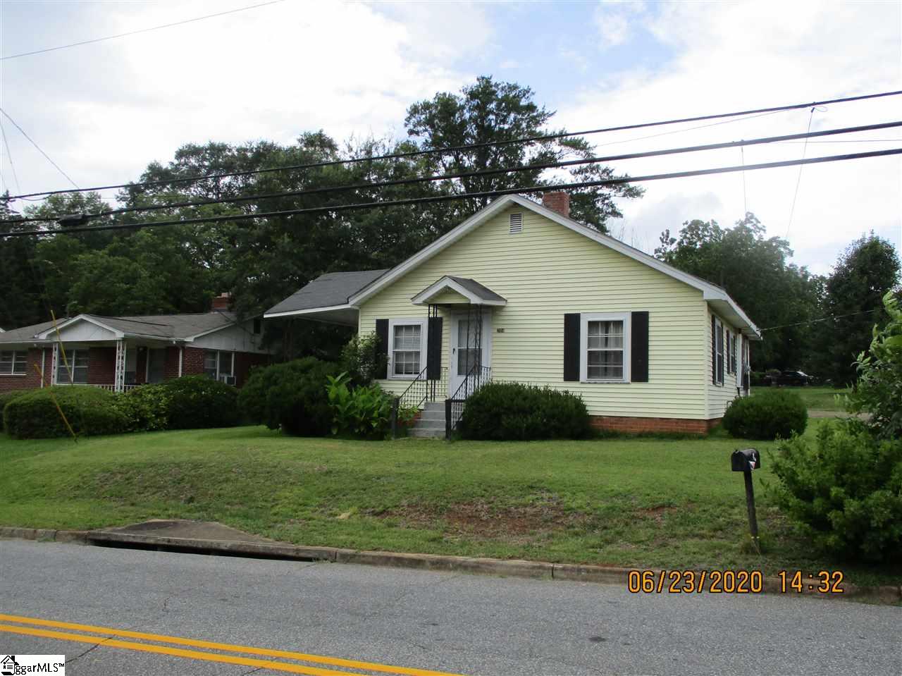 204 Ackley Road Greenville, SC 29607 - Photo 1 of 26