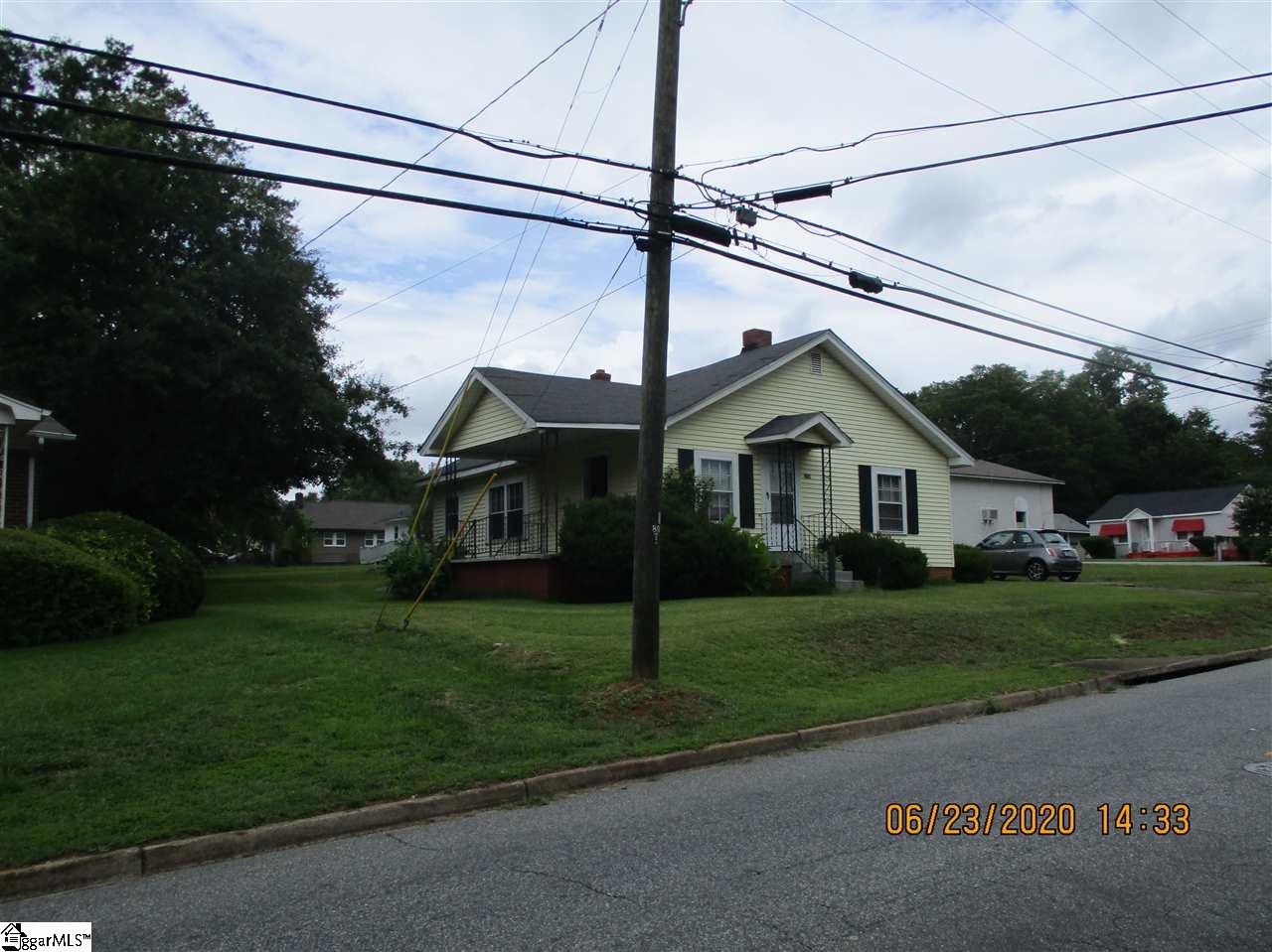 204 Ackley Road Greenville, SC 29607 - Photo 2 of 26