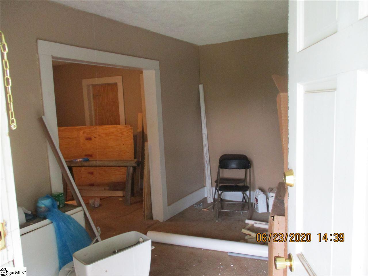 204 Ackley Road Greenville, SC 29607 - Photo 16 of 26