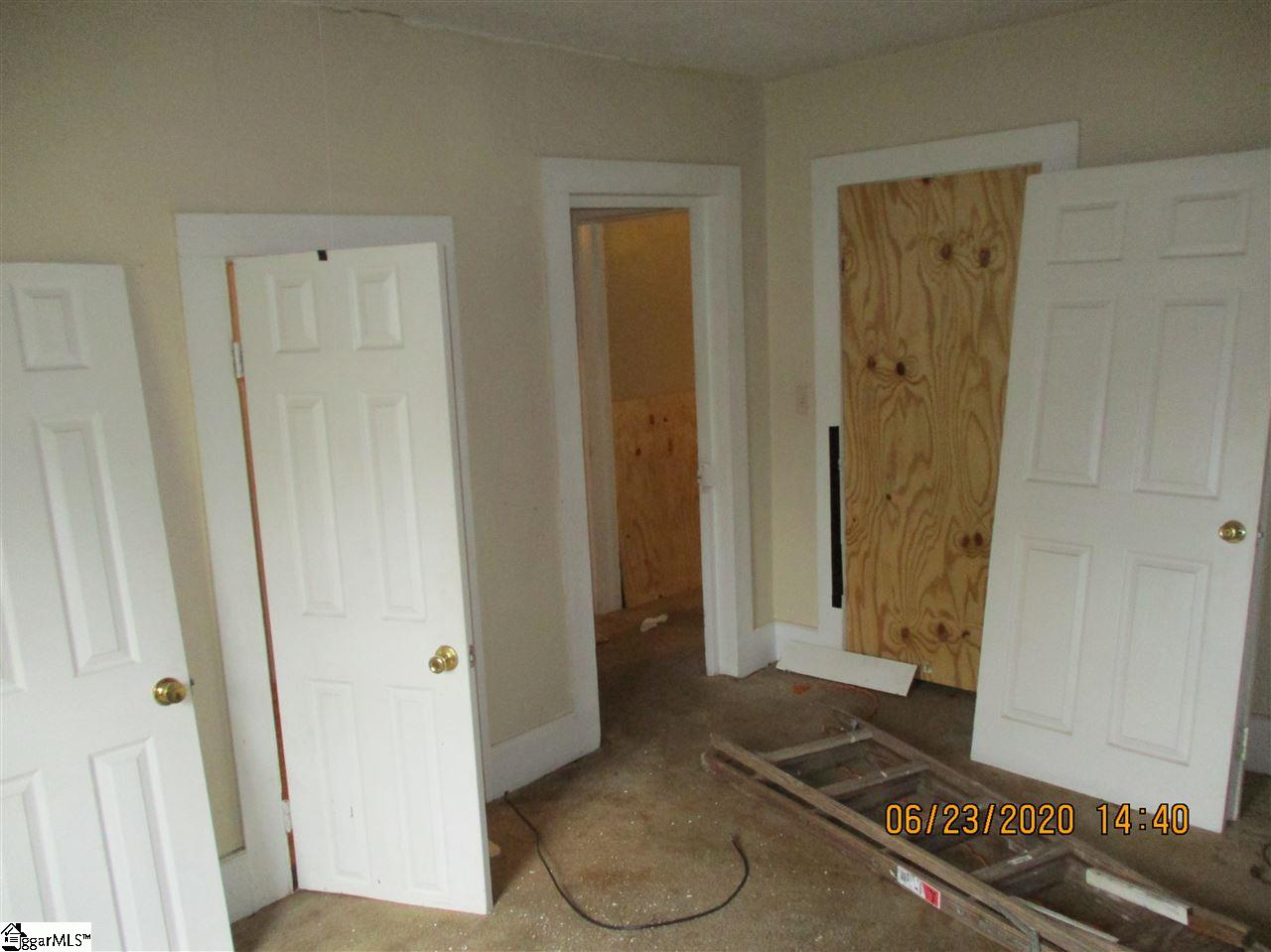 204 Ackley Road Greenville, SC 29607 - Photo 23 of 26