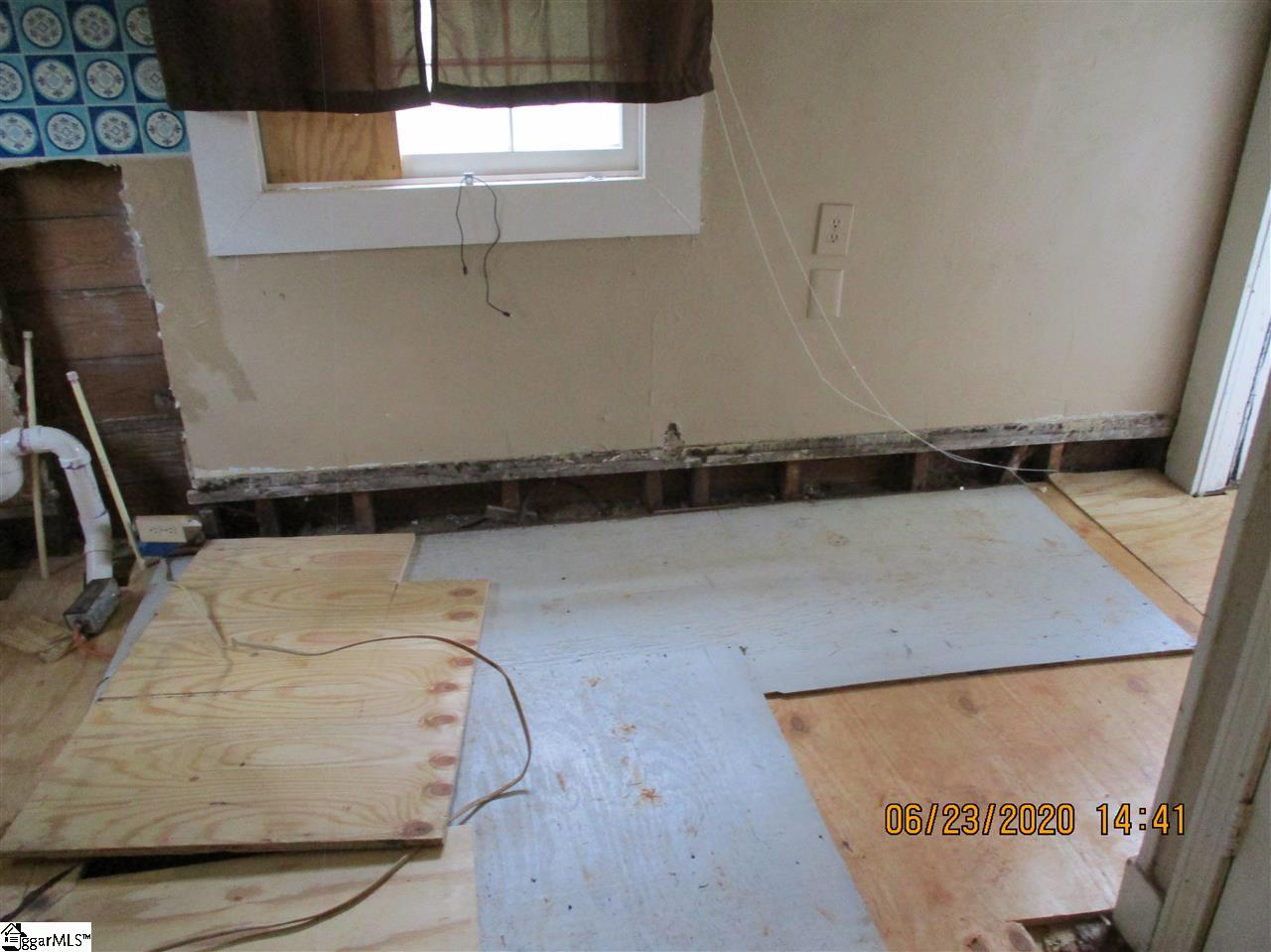 204 Ackley Road Greenville, SC 29607 - Photo 25 of 26