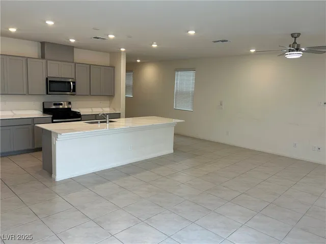 $2,450 | 4172 Scarlet Cob Avenue, Las Vegas, NV 89141