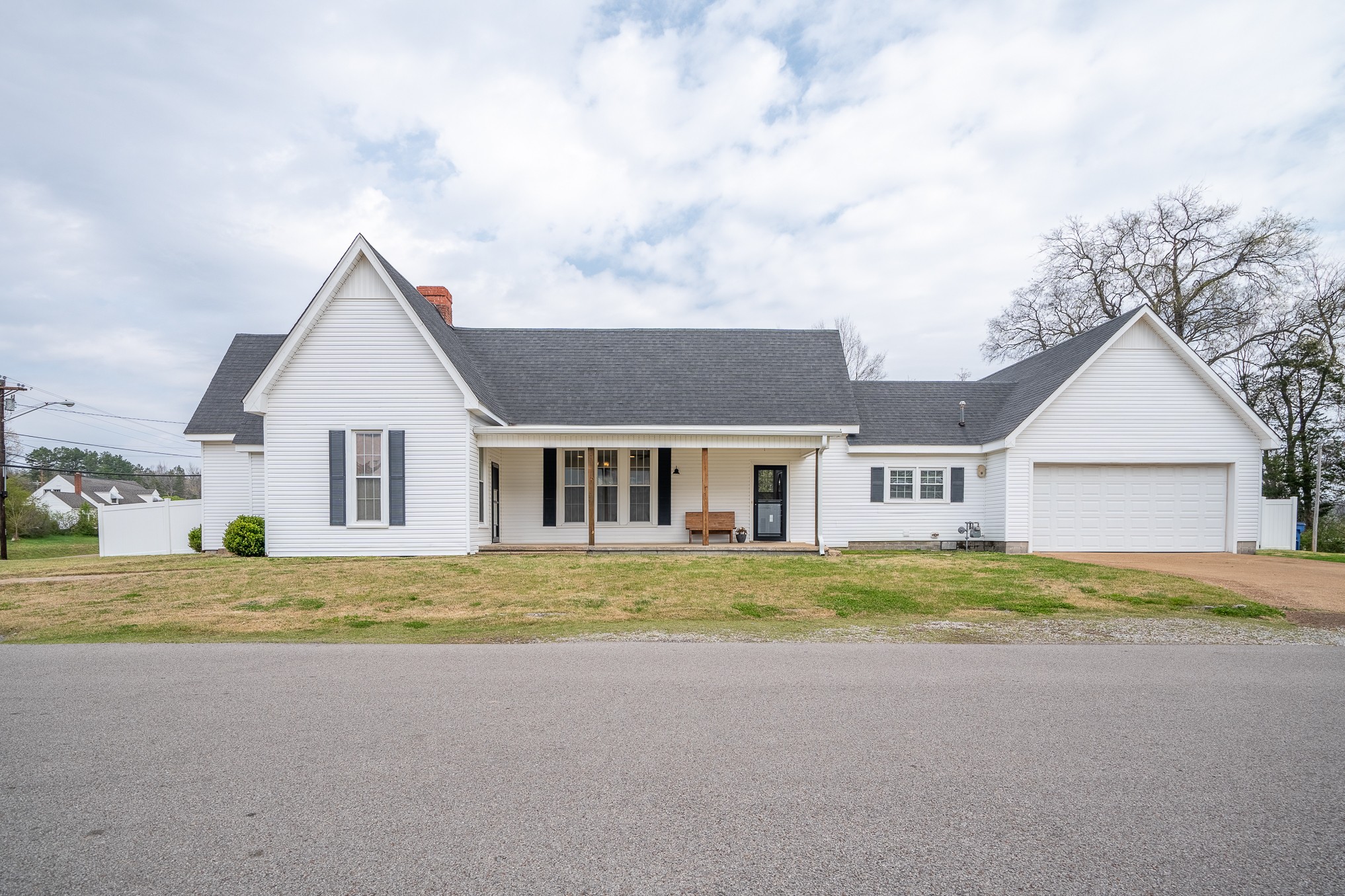 112 North High Street Waynesboro, TN 38485 - Photo 1 of 45
