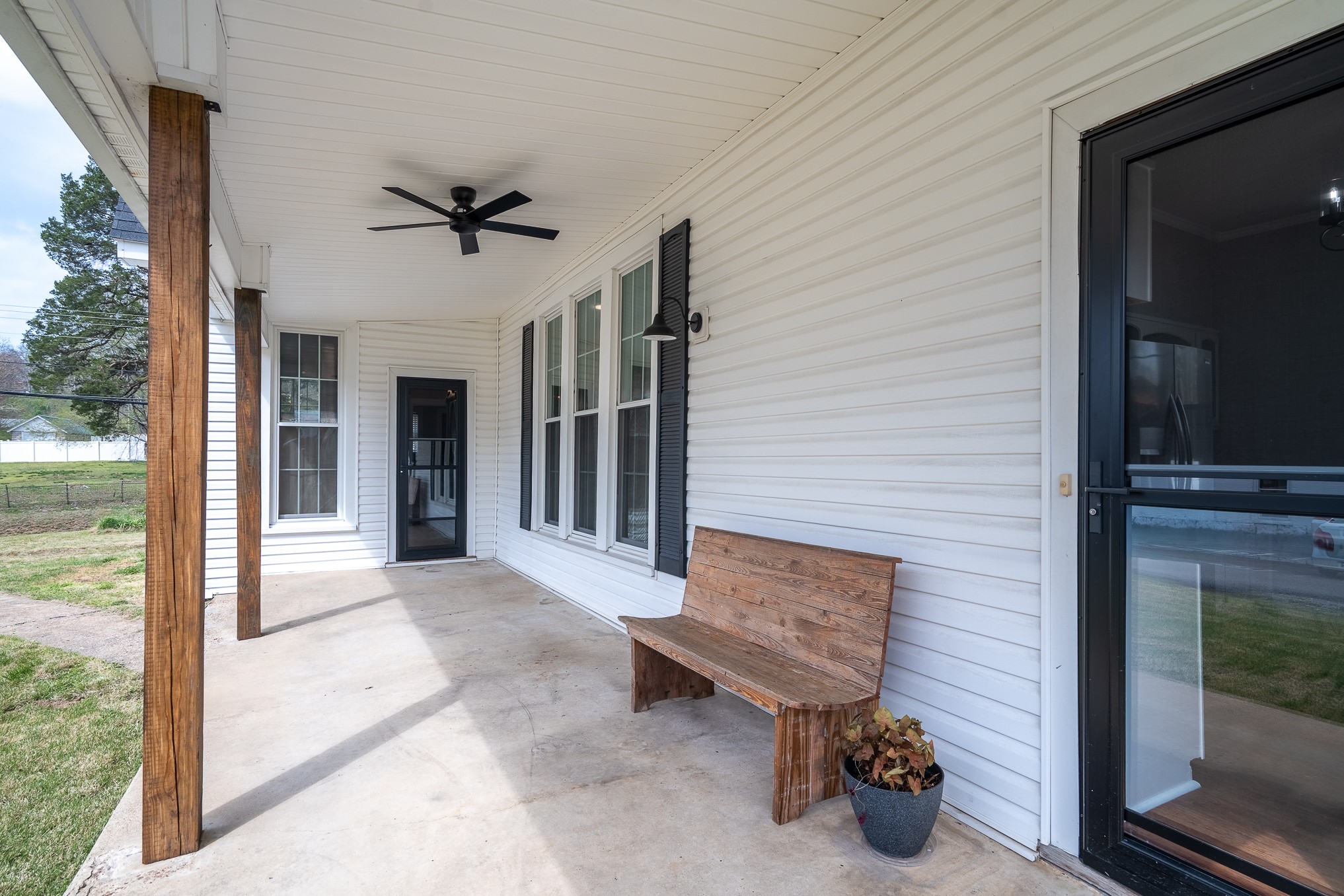 112 North High Street Waynesboro, TN 38485 - Photo 4 of 45