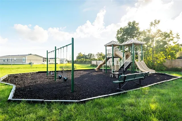 $1,929 | 429 Kensington View Drive, Winter Haven, FL 33880