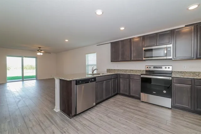 $1,929 | 429 Kensington View Drive, Winter Haven, FL 33880