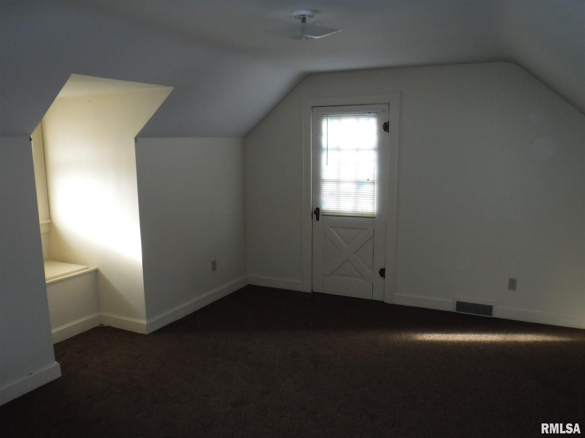 134 West 5th Street Flora, IL 62839 - Photo 6 of 8 Gallery Image 6