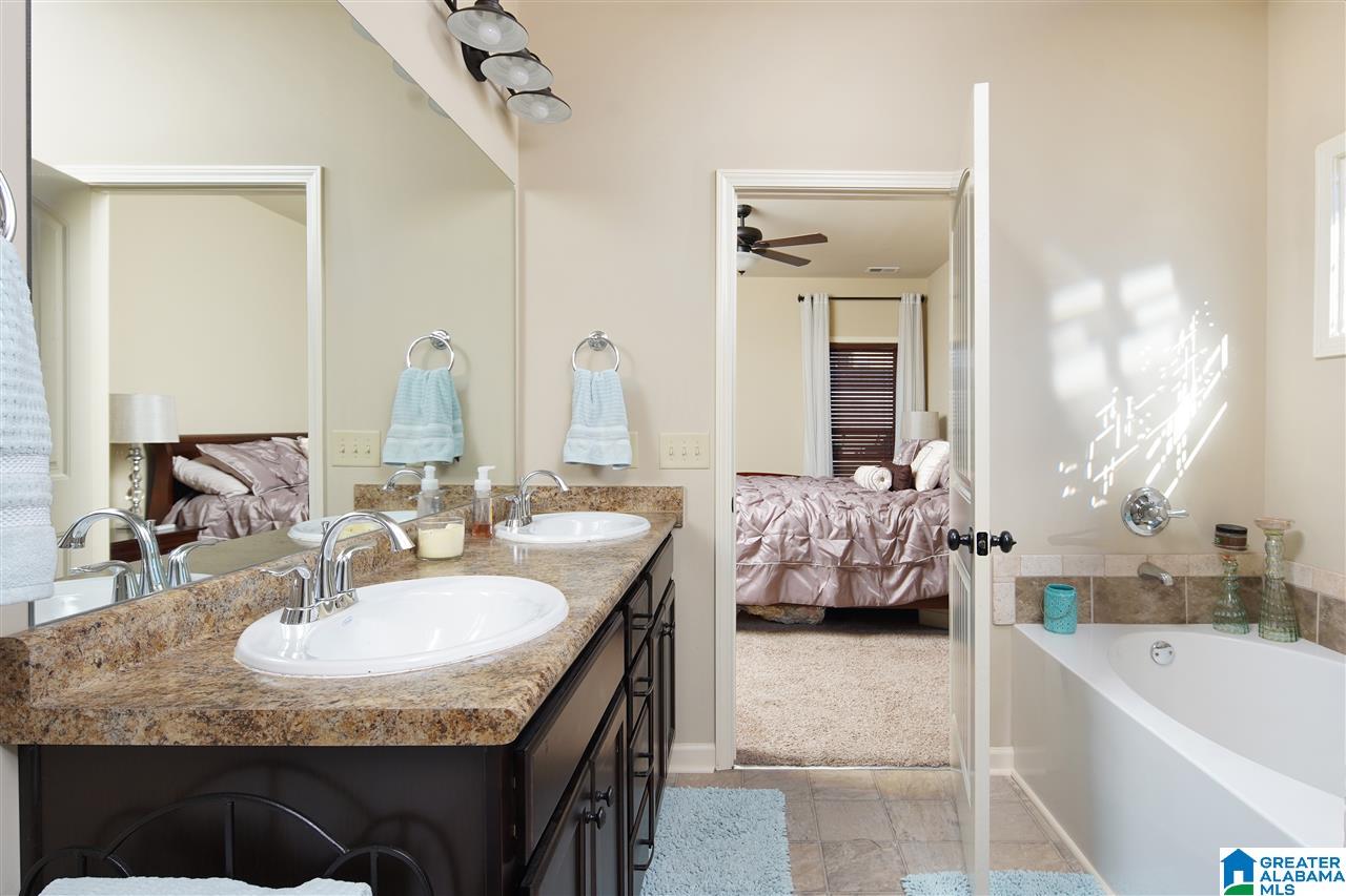 653 Waterstone Drive Calera, AL 35040 - Photo 16 of 34