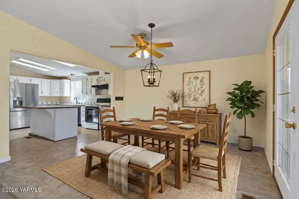 $399,900 | 6810 West Columbus Street, Yakima, WA 98903