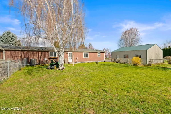 $399,900 | 6810 West Columbus Street, Yakima, WA 98903