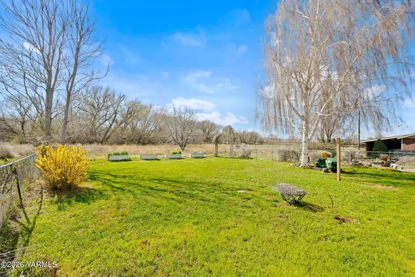 $399,900 | 6810 West Columbus Street, Yakima, WA 98903