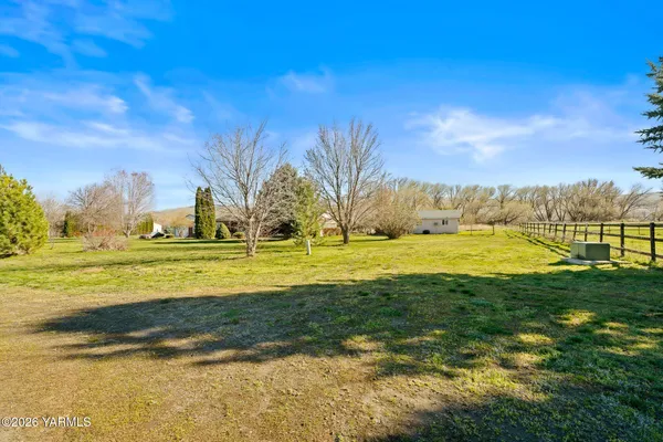$399,900 | 6810 West Columbus Street, Yakima, WA 98903