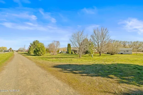 $399,900 | 6810 West Columbus Street, Yakima, WA 98903