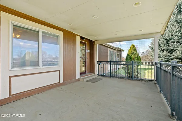 $399,900 | 6810 West Columbus Street, Yakima, WA 98903