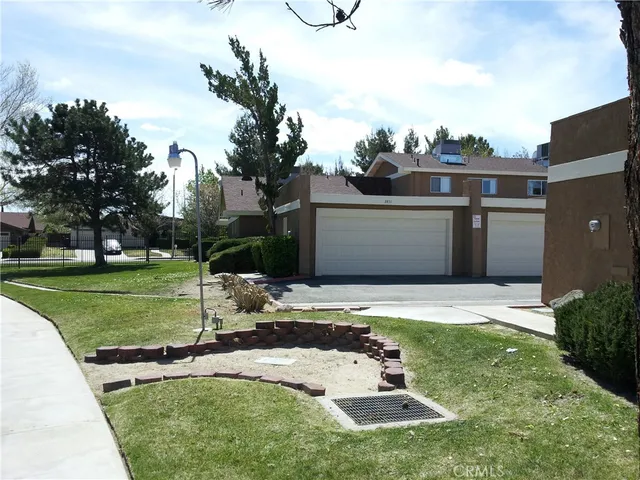 $2,600 | 2851 West Ave J4, Lancaster, CA 93536