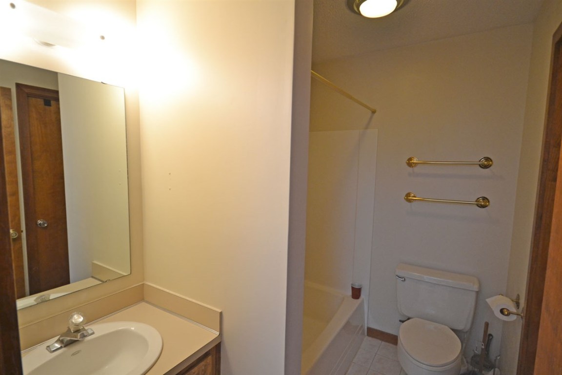 213 Ridgewood Drive Hartwell, GA 30643 - Photo 9 of 19 Gallery Image 9