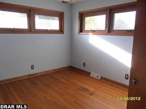 6951 West Dunbar Road Monroe, MI 48161 - Photo 5 of 6 20084657-4.JPG