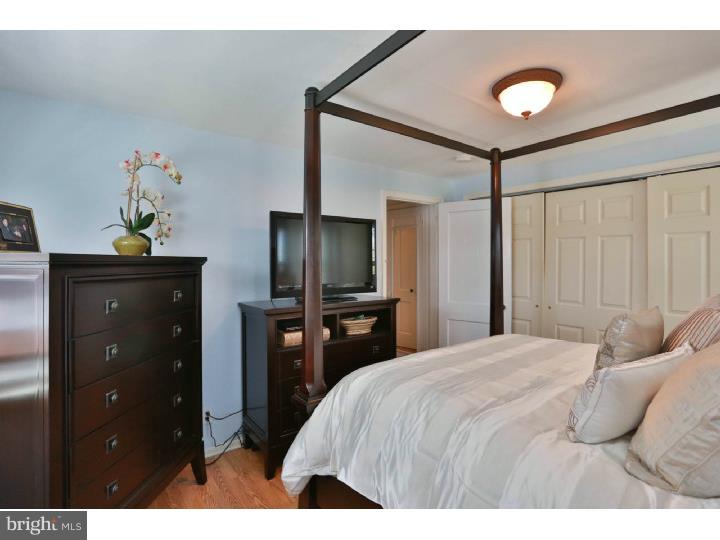 556 Pedley Road Philadelphia, PA 19128 - Photo 12 of 25 Bedroom