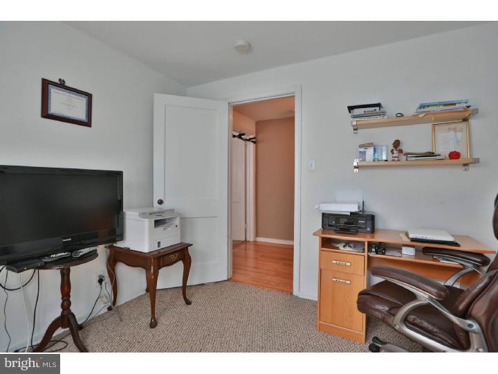 556 Pedley Road Philadelphia, PA 19128 - Photo 16 of 25 Bedroom