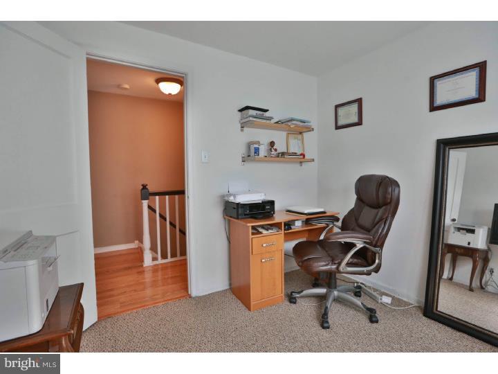 556 Pedley Road Philadelphia, PA 19128 - Photo 17 of 25 Bedroom