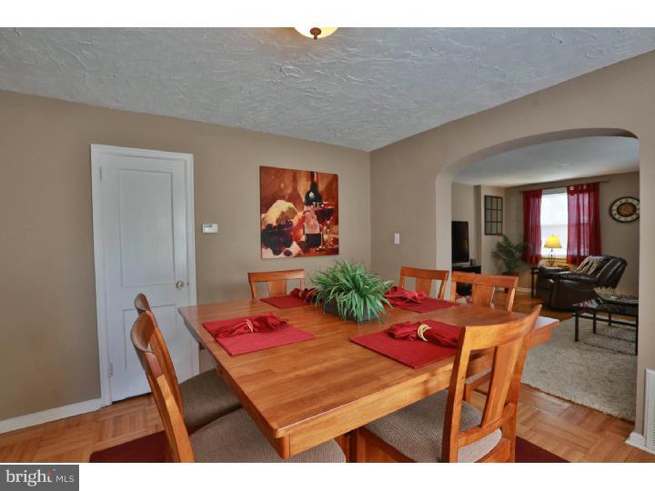 556 Pedley Road Philadelphia, PA 19128 - Photo 7 of 25 Dining Room