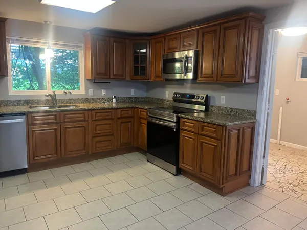 $1,975 | 132 Hogan Road, Rossville, GA 30741