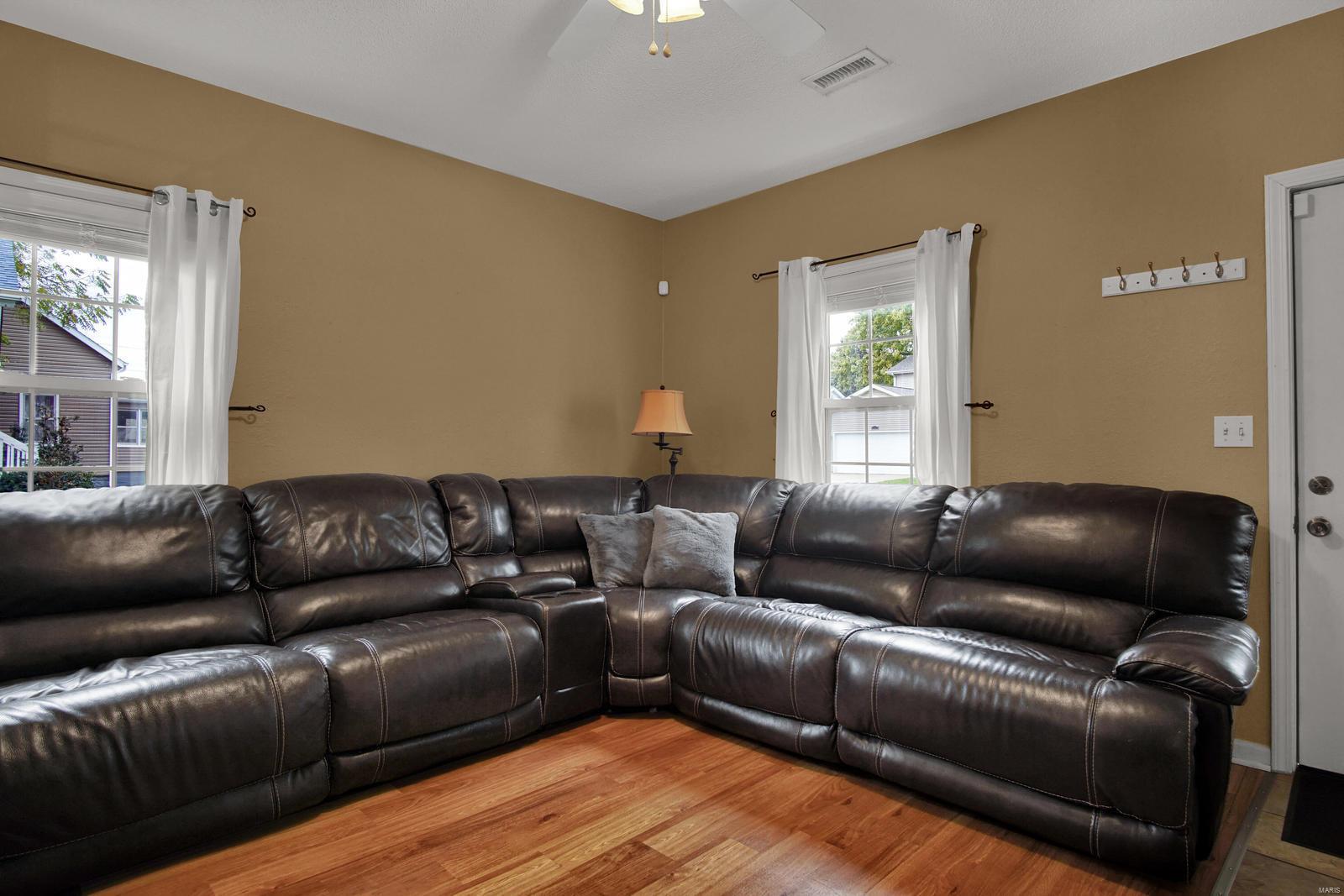 207 East 3rd Street O'Fallon, IL 62269 - Photo 4 of 22 Gallery Image 4