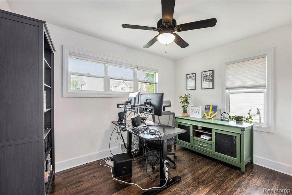 3509 Durham Road Royal Oak, MI 48073 - Photo 10 of 26