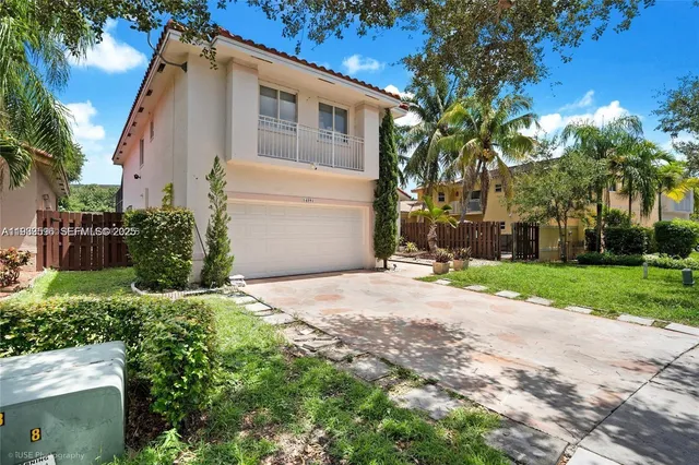 $4,600 | 14591 Vista Verdi Road, Davie, FL 33325