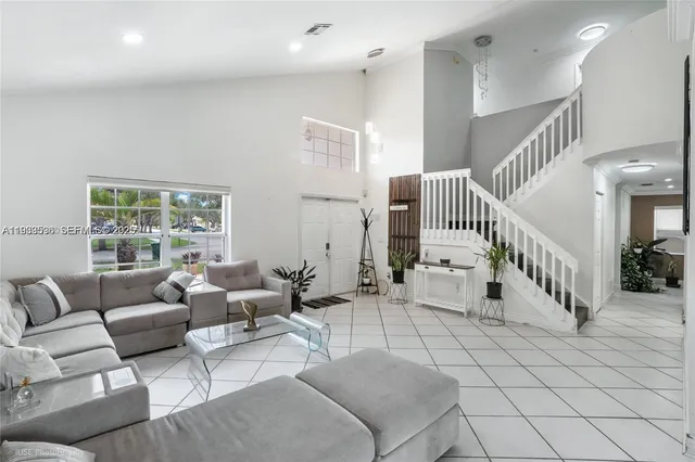 $4,600 | 14591 Vista Verdi Road, Davie, FL 33325