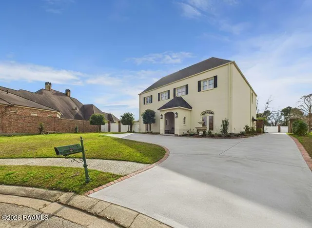 $825,000 | 103 Riviera Court, Broussard, LA 70518