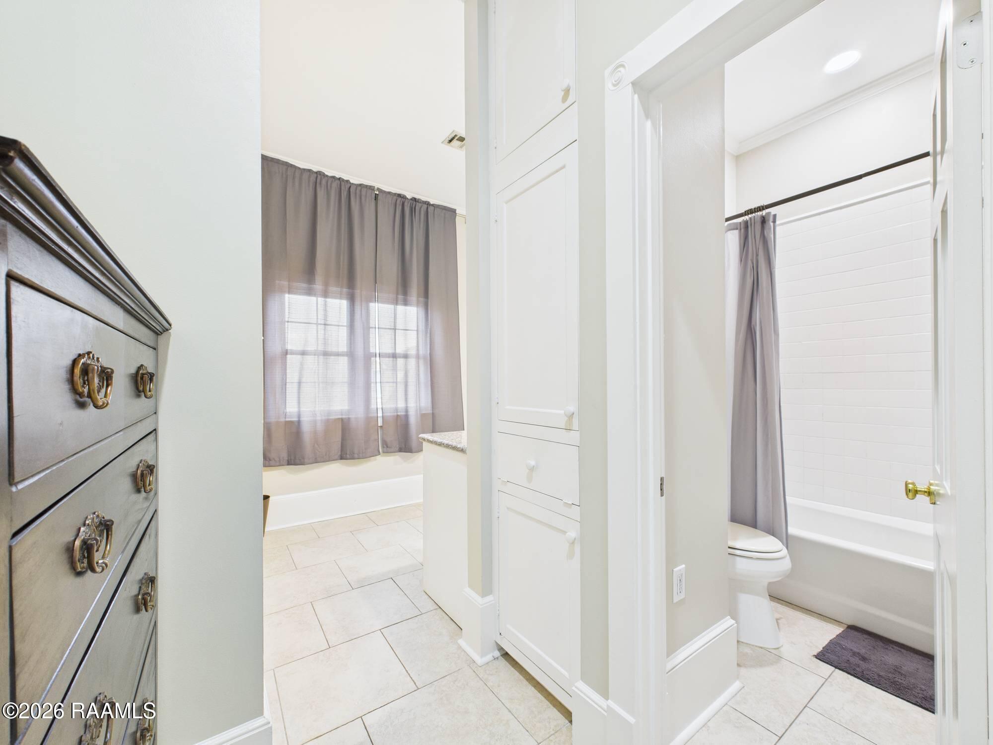 103 Riviera Court Broussard, LA 70518 - Photo 31 of 46 2nd Bath 2