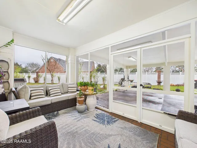 $825,000 | 103 Riviera Court, Broussard, LA 70518