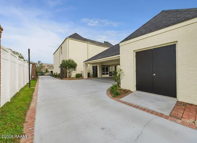 $825,000 | 103 Riviera Court, Broussard, LA 70518