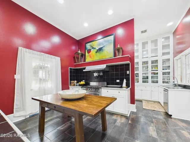 $825,000 | 103 Riviera Court, Broussard, LA 70518